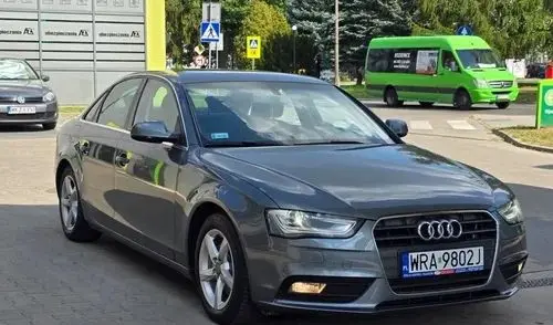 AUDI A4 