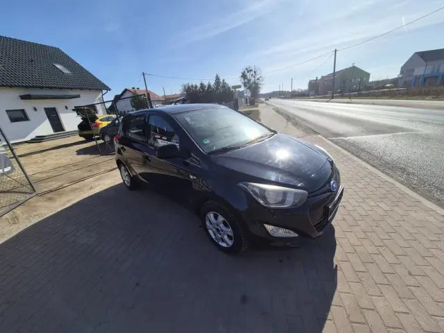 HYUNDAI I20 Style