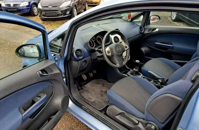 OPEL Corsa 