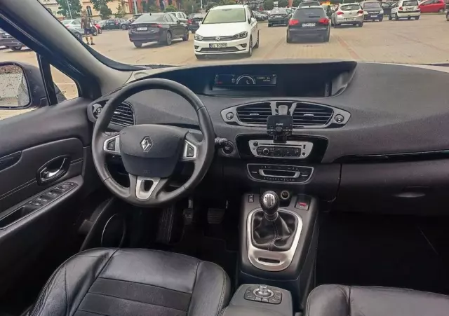 RENAULT Grand Scenic 
