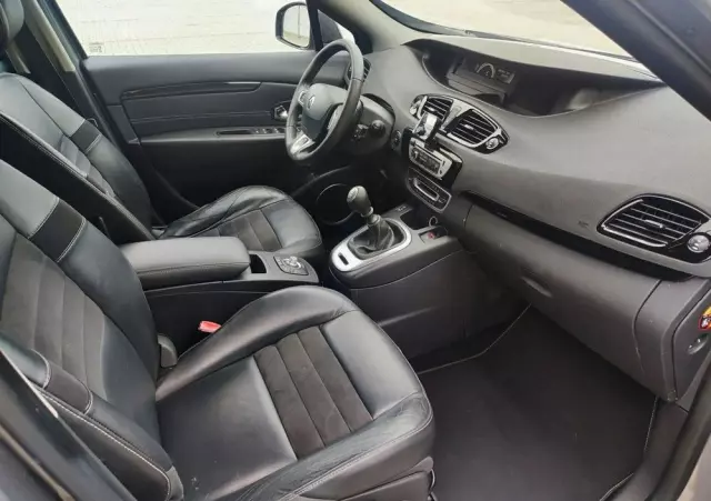 RENAULT Grand Scenic 