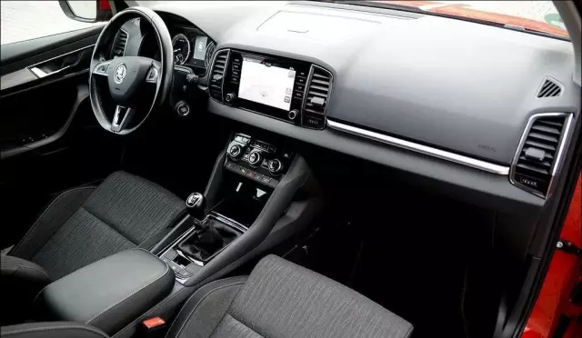 SKODA Karoq 