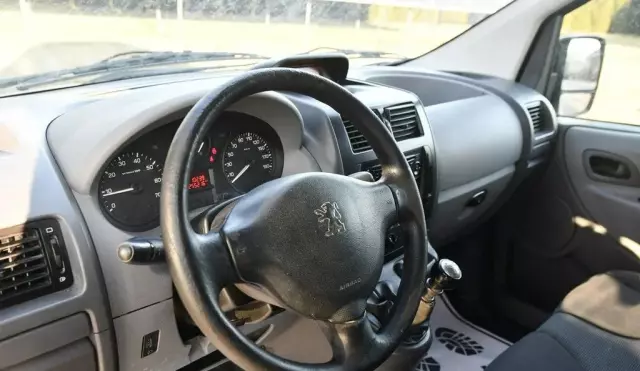 PEUGEOT Expert 