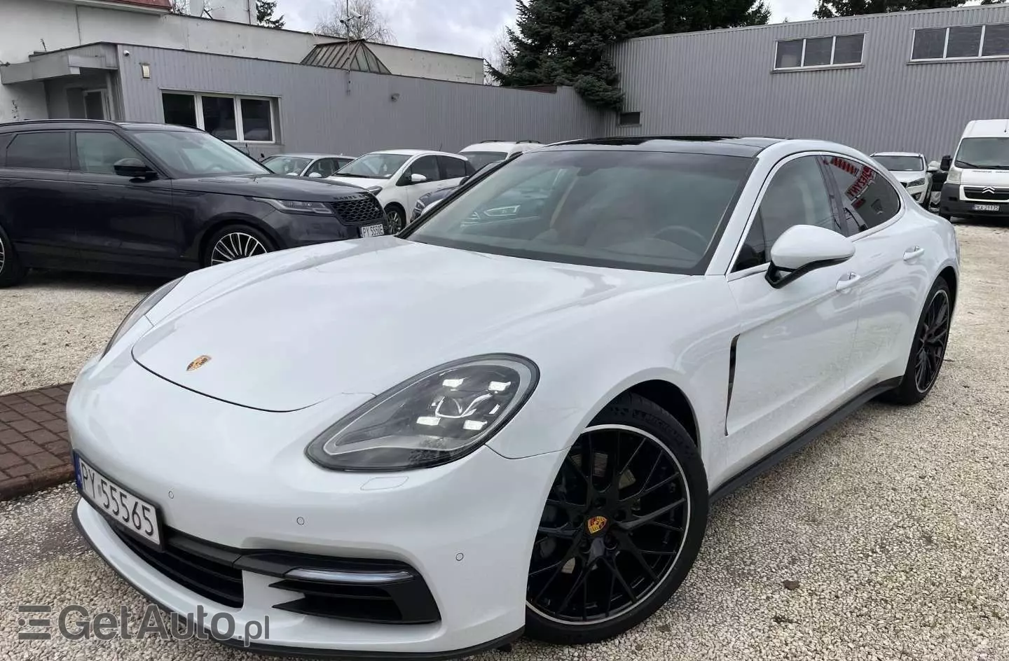 PORSCHE Panamera 