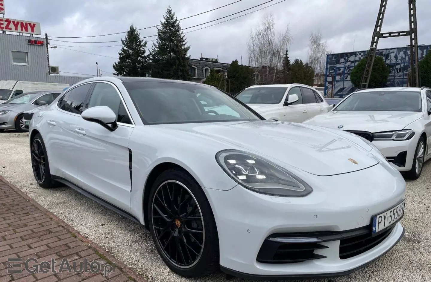 PORSCHE Panamera 