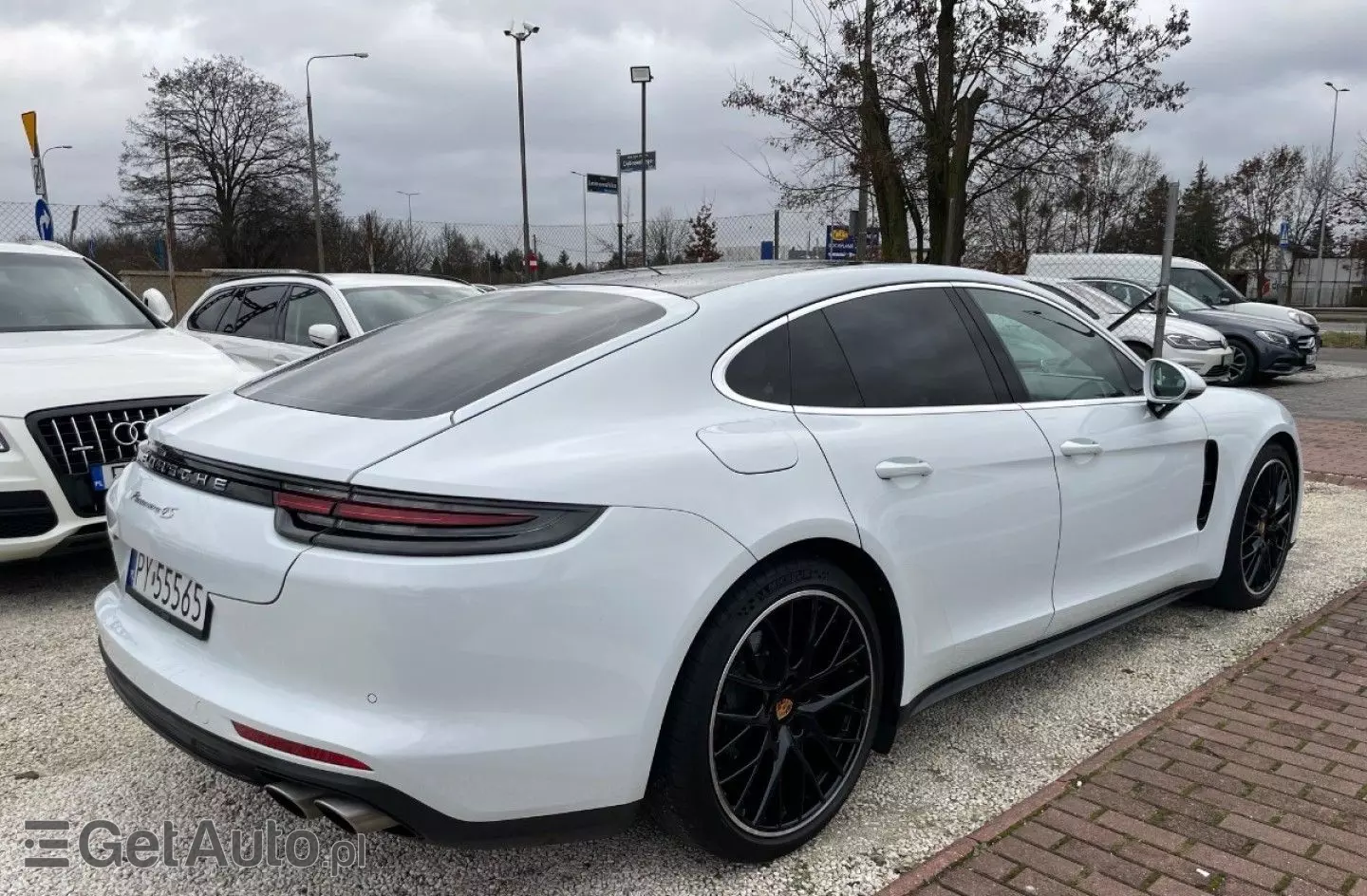 PORSCHE Panamera 