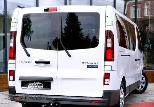 RENAULT Trafic 
