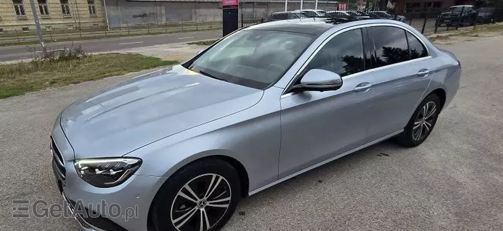 MERCEDES-BENZ Klasa E E 220d (194 KM) 4MATIC G-TRONIC