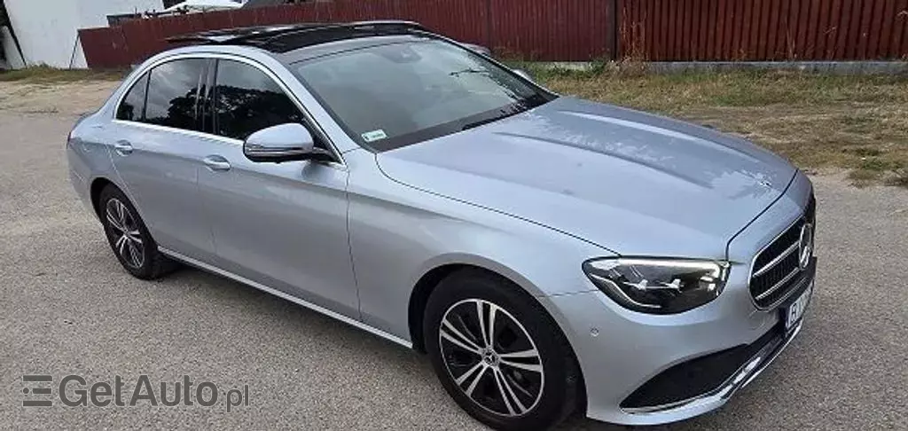 MERCEDES-BENZ Klasa E E 220d (194 KM) 4MATIC G-TRONIC
