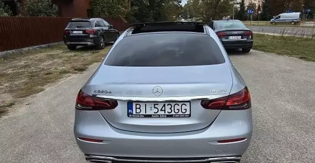 MERCEDES-BENZ Klasa E E 220d (194 KM) 4MATIC G-TRONIC