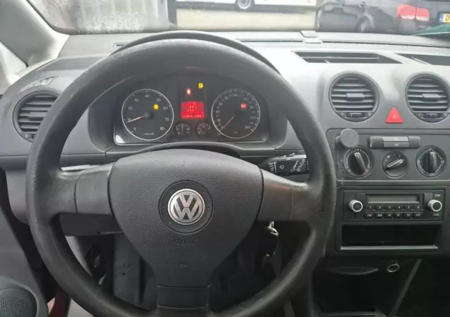VOLKSWAGEN Caddy 