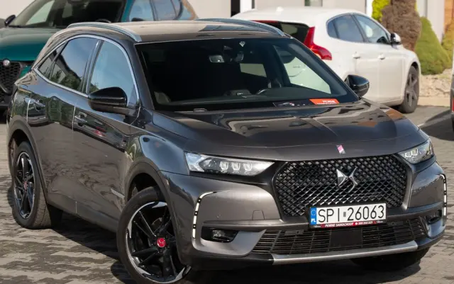 CITROËN DS7 Crossback PureTech 180 PERFORMANCE LINE