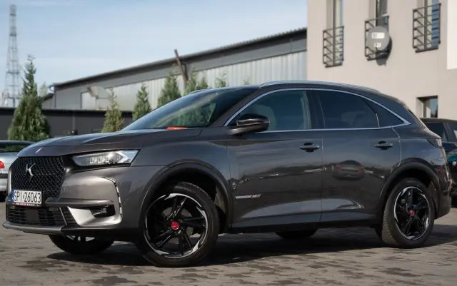 CITROËN DS7 Crossback PureTech 180 PERFORMANCE LINE
