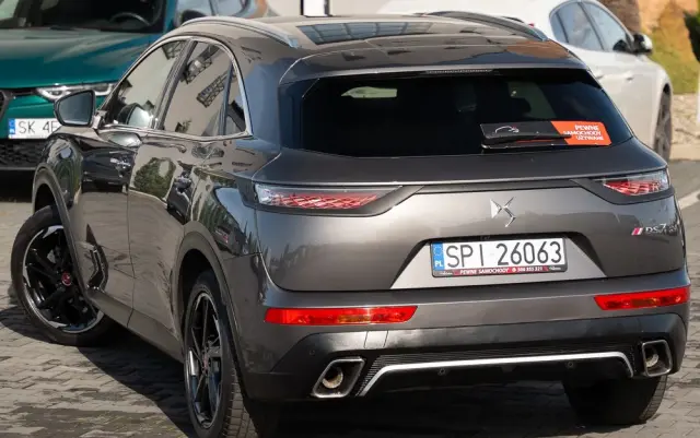 CITROËN DS7 Crossback PureTech 180 PERFORMANCE LINE