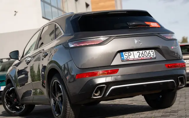 CITROËN DS7 Crossback PureTech 180 PERFORMANCE LINE
