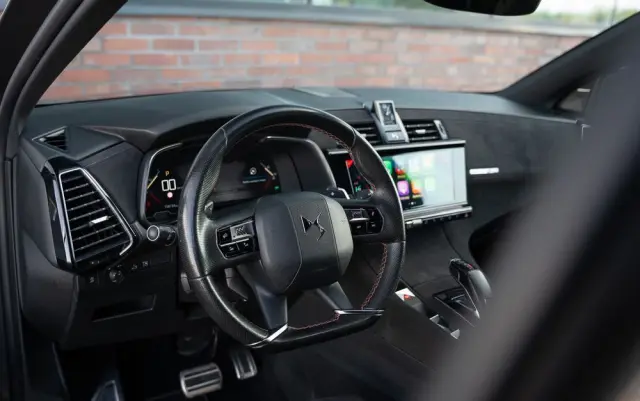 CITROËN DS7 Crossback PureTech 180 PERFORMANCE LINE