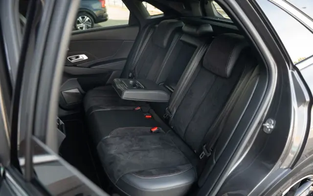 CITROËN DS7 Crossback PureTech 180 PERFORMANCE LINE