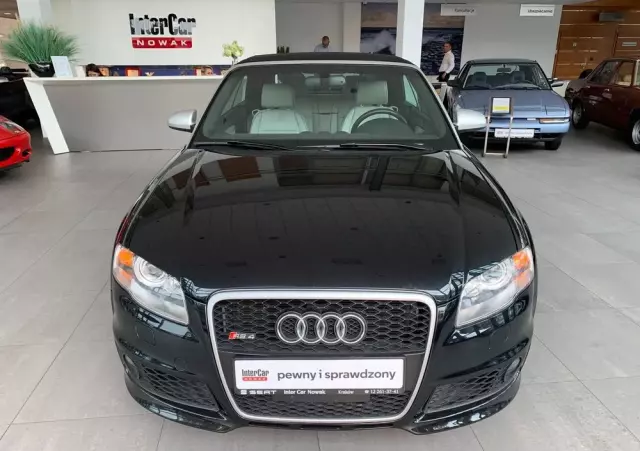 AUDI RS4 Standard