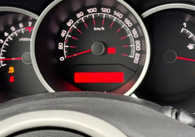 KIA Venga 1.6 CVVT Titanium Collection