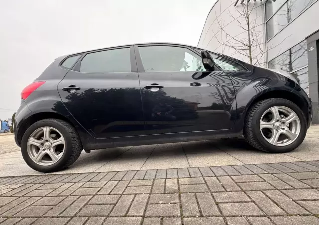 KIA Venga 1.6 CVVT Titanium Collection