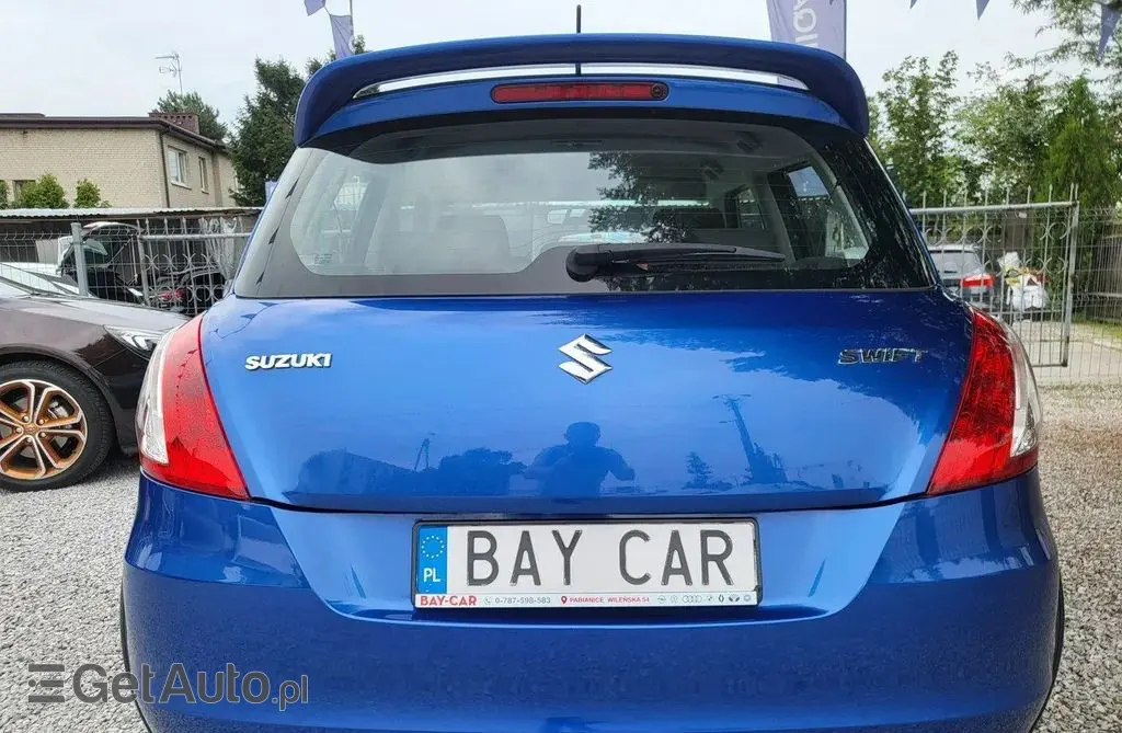 SUZUKI Swift 