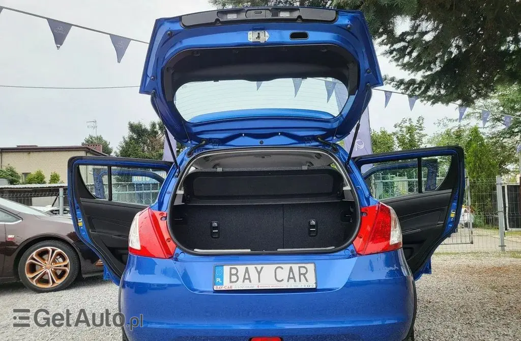 SUZUKI Swift 