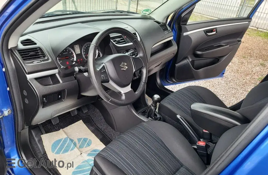 SUZUKI Swift 