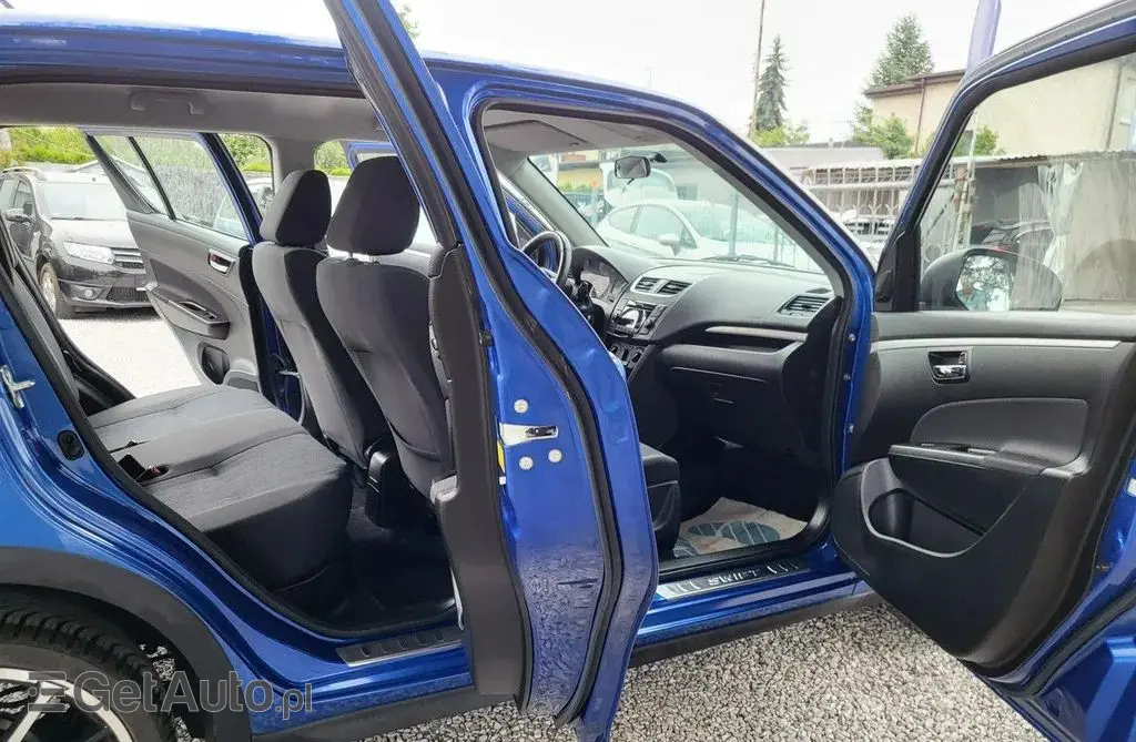 SUZUKI Swift 