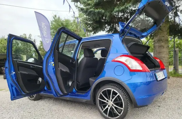 SUZUKI Swift 