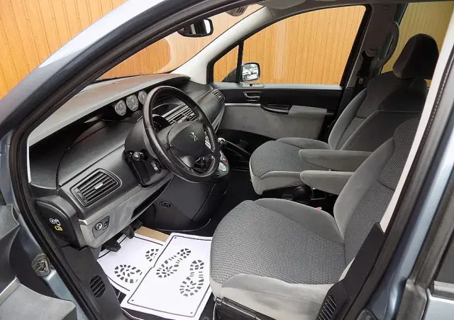 PEUGEOT 807 2.0 HDi Premium Euro5