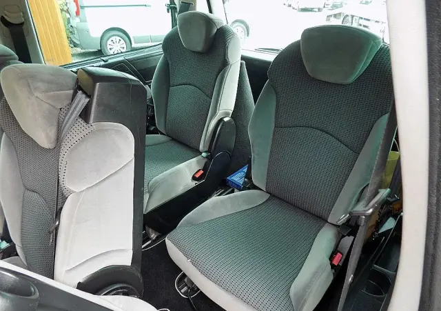 PEUGEOT 807 2.0 HDi Premium Euro5