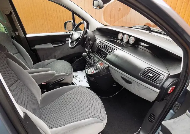 PEUGEOT 807 2.0 HDi Premium Euro5