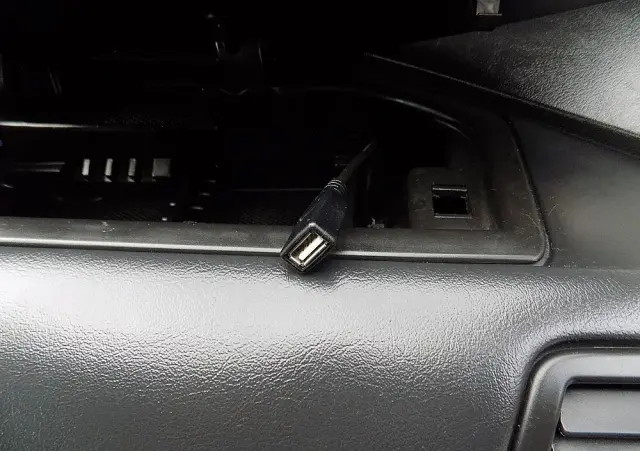 PEUGEOT 807 2.0 HDi Premium Euro5