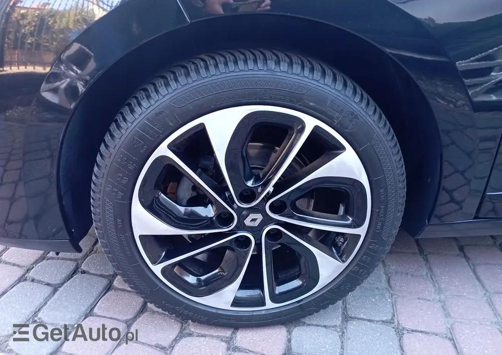 RENAULT Megane 1.2 16V TCe Bose EDC