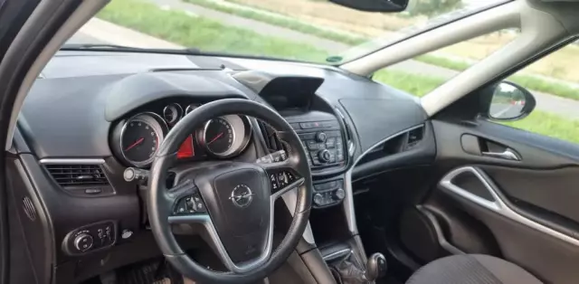 OPEL Zafira 