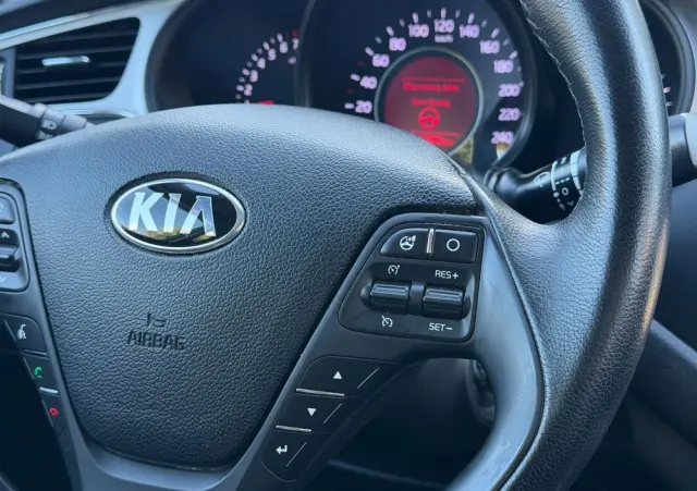 KIA Ceed 1.6 GDI ISG Platinum Edition