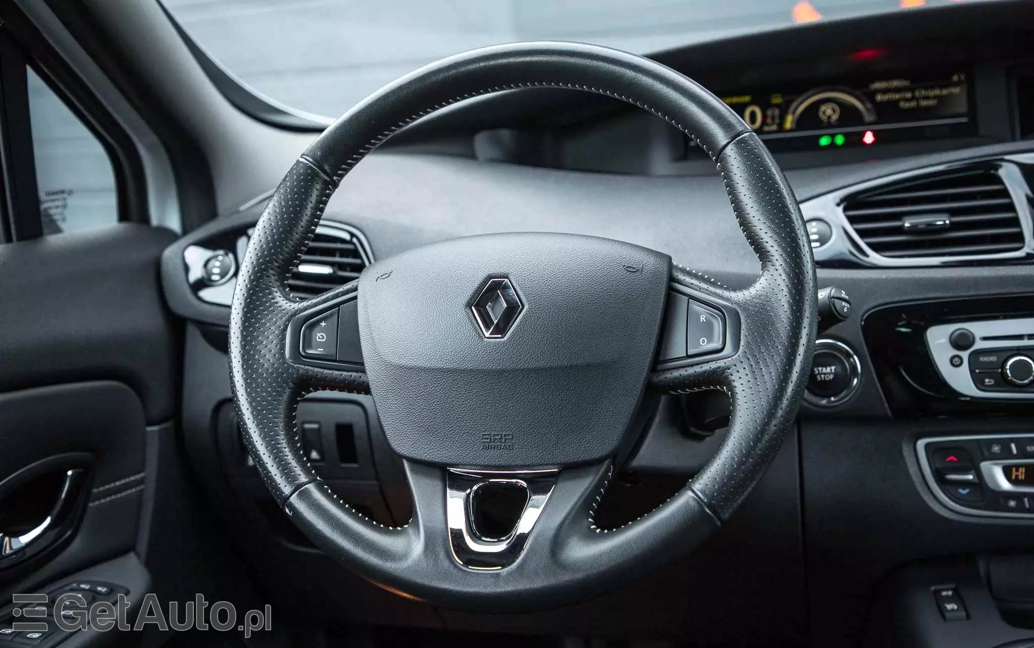 RENAULT Grand Scenic ENERGY TCe 130 BOSE EDITION