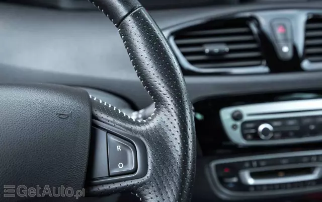 RENAULT Grand Scenic ENERGY TCe 130 BOSE EDITION