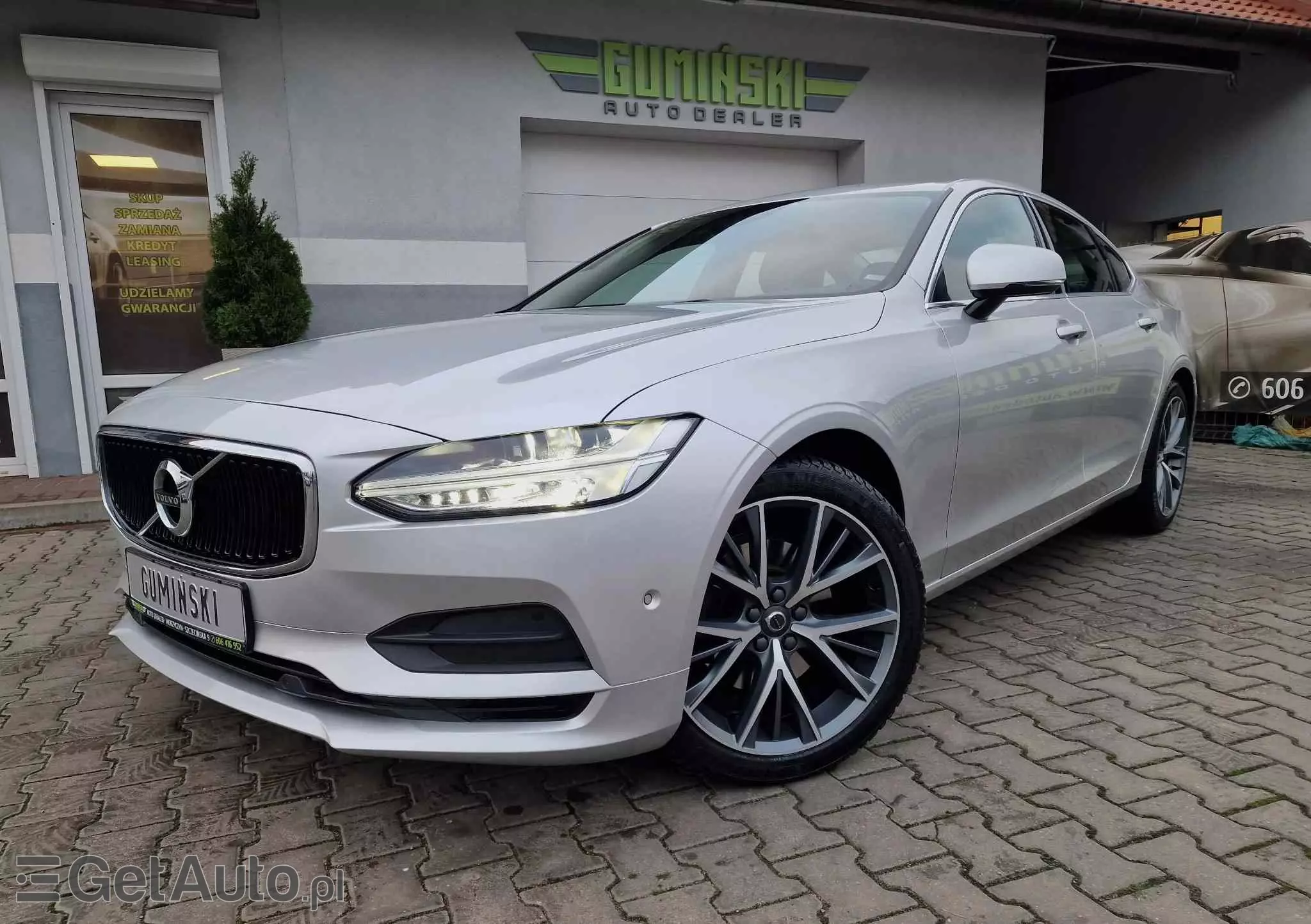 VOLVO S90 D4 Geartronic Momentum Pro