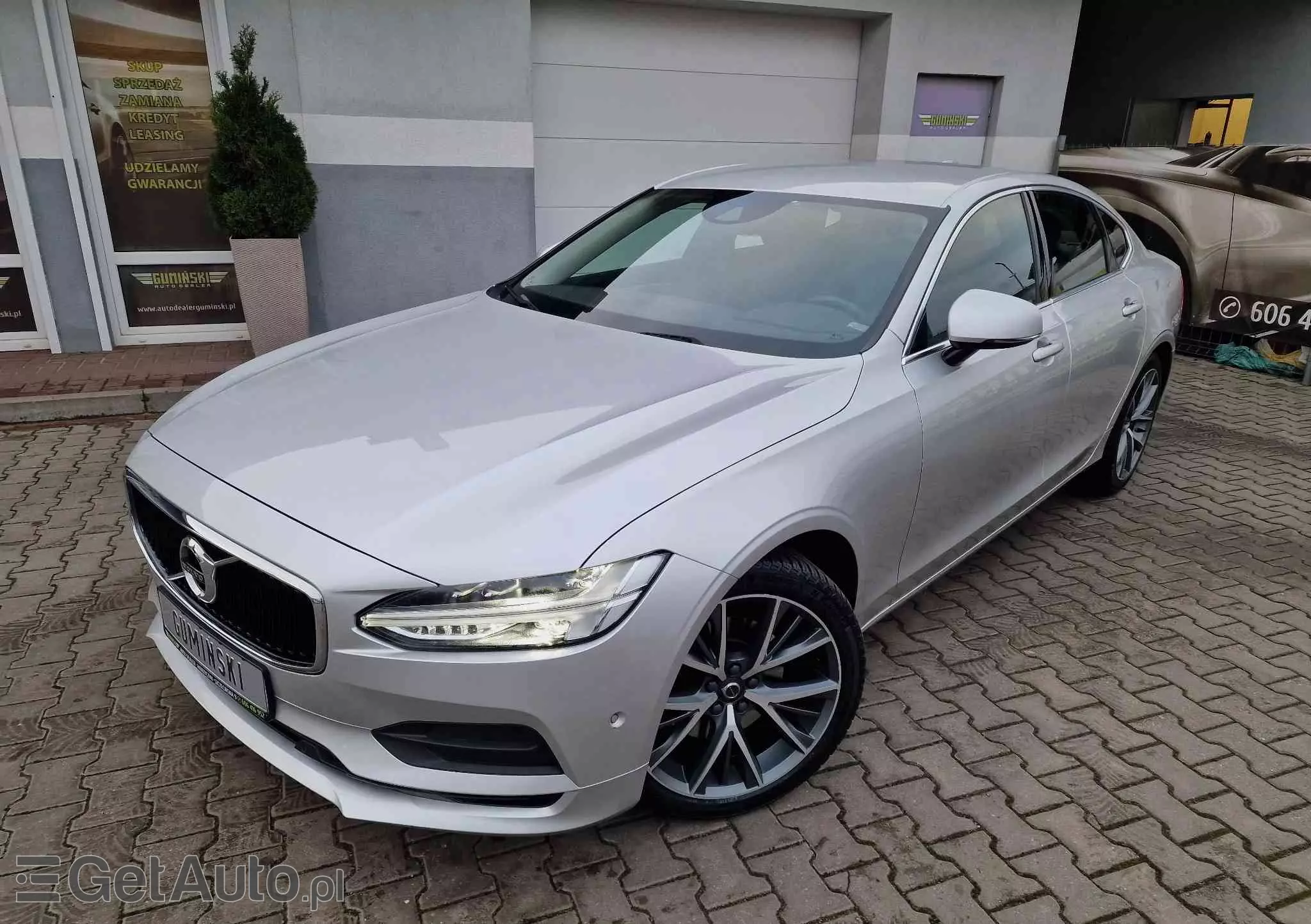 VOLVO S90 D4 Geartronic Momentum Pro