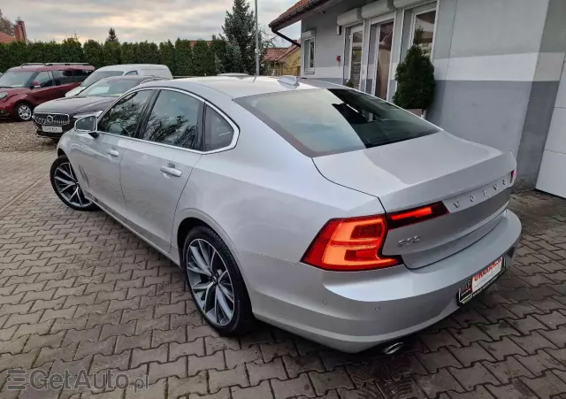 VOLVO S90 D4 Geartronic Momentum Pro