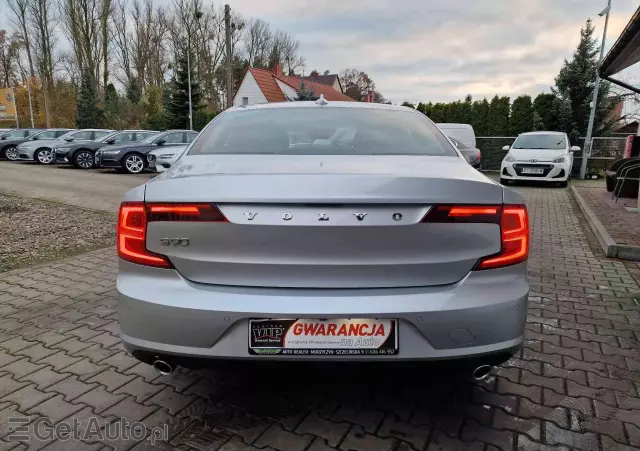 VOLVO S90 D4 Geartronic Momentum Pro
