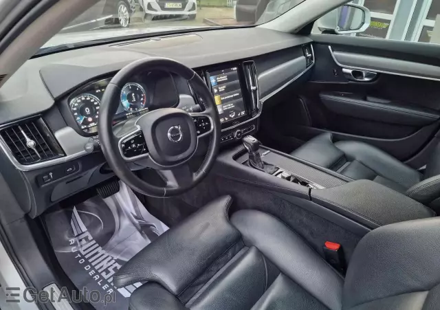VOLVO S90 D4 Geartronic Momentum Pro