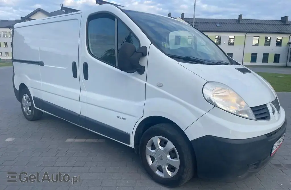 RENAULT Trafic 