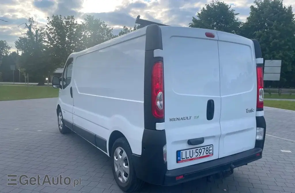 RENAULT Trafic 