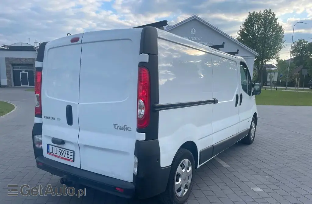RENAULT Trafic 