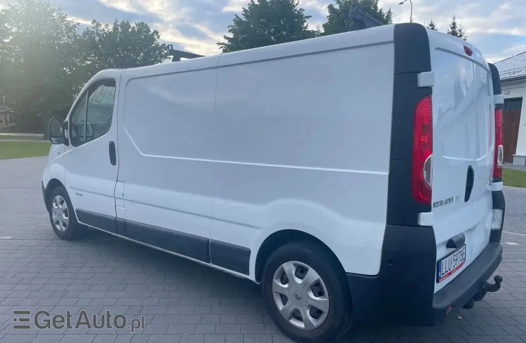 RENAULT Trafic 