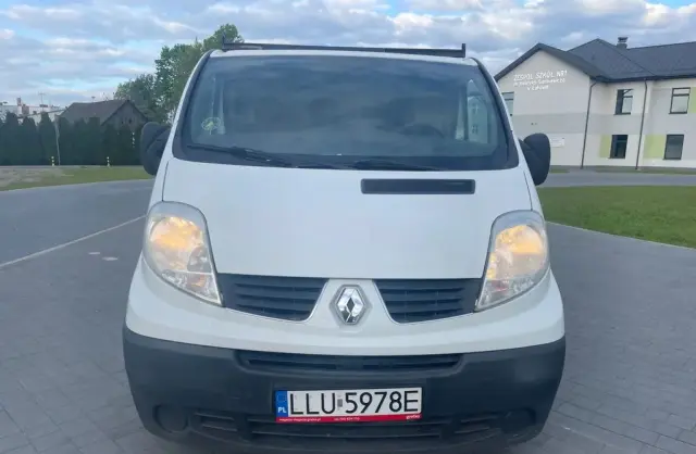 RENAULT Trafic 