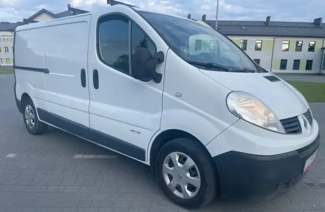 RENAULT Trafic 
