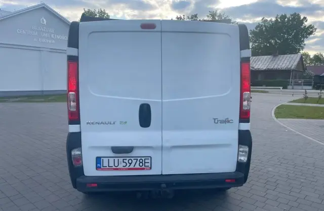 RENAULT Trafic 